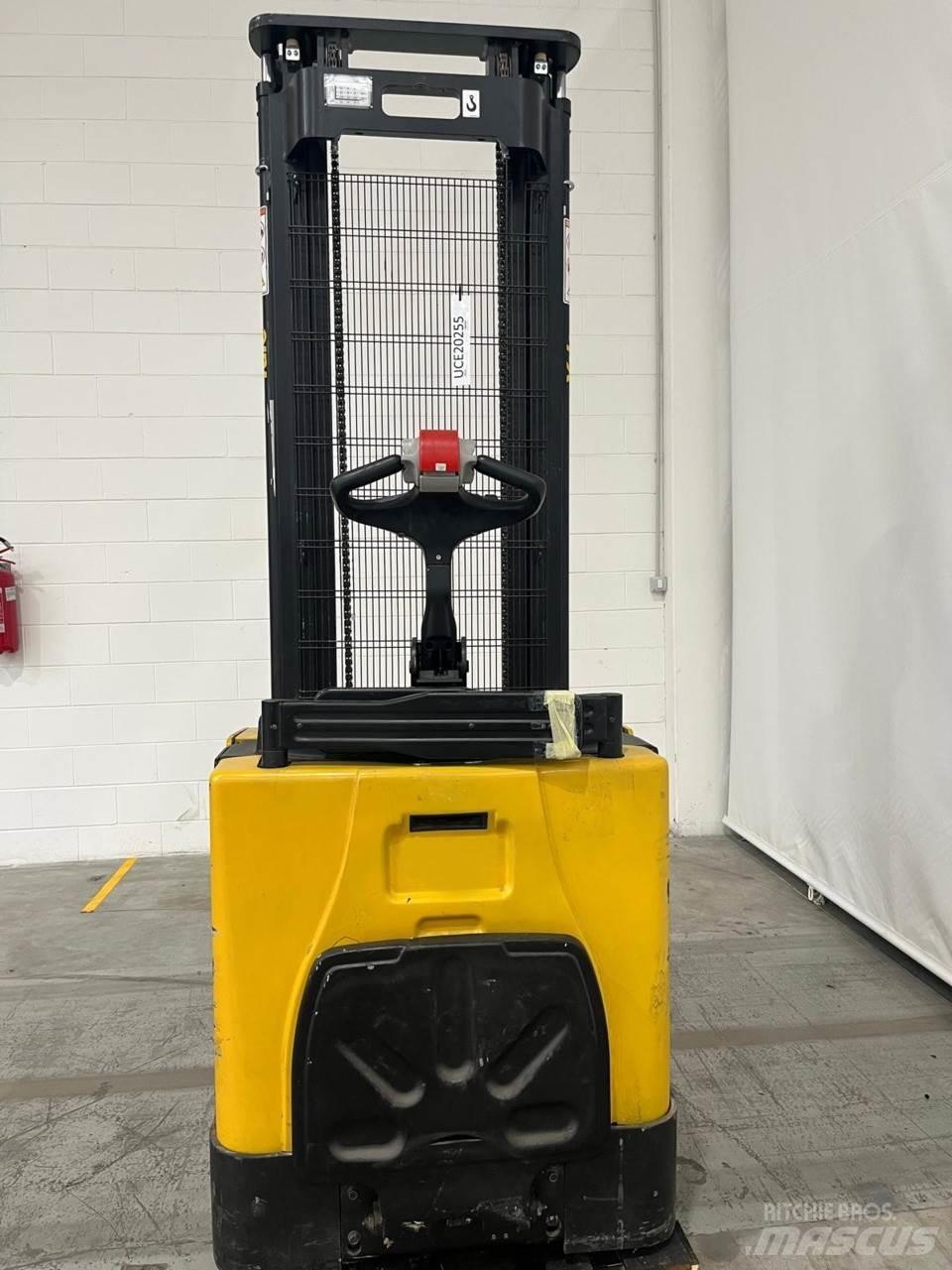Yale MS12X Apiladores eléctricos