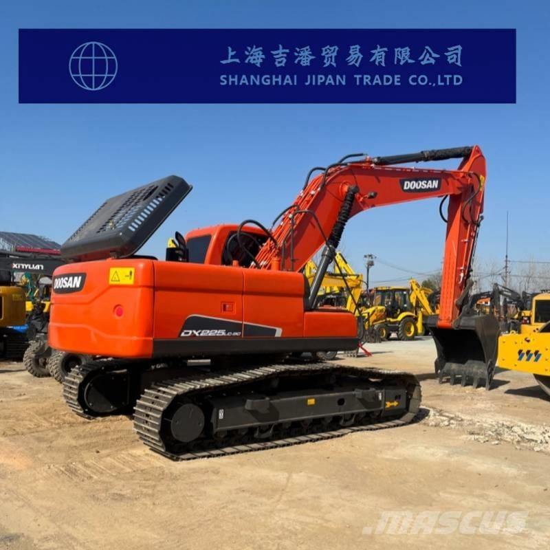 Doosan DX 225 Excavadoras de cadenas