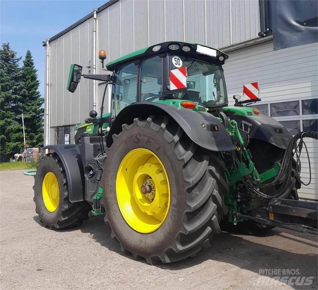 John Deere 6R 215 Tractores