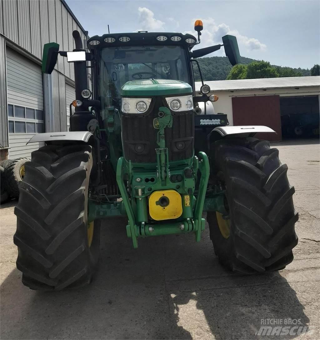 John Deere 6R 215 Tractores