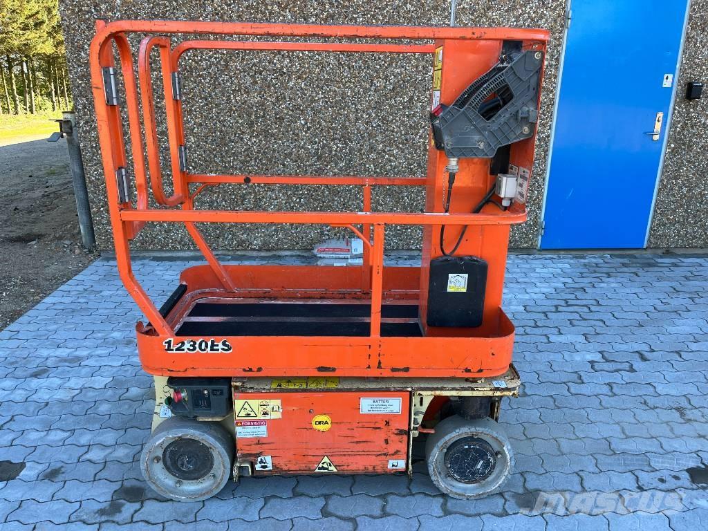 JLG 1230 ES Ascensores de personal y montacargas de acceso