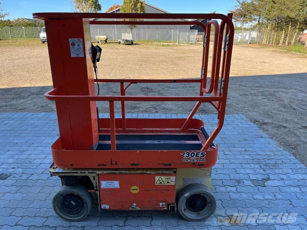 JLG 1230 ES Ascensores de personal y montacargas de acceso