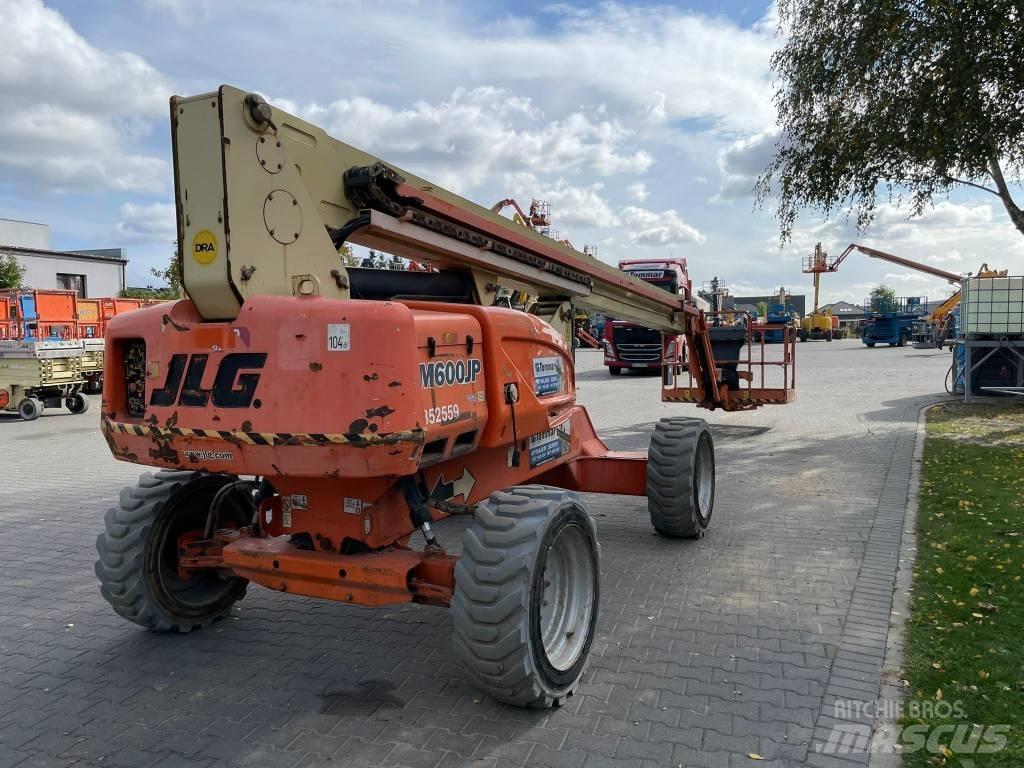 JLG M 600 JP Plataforma de trabajo articulada
