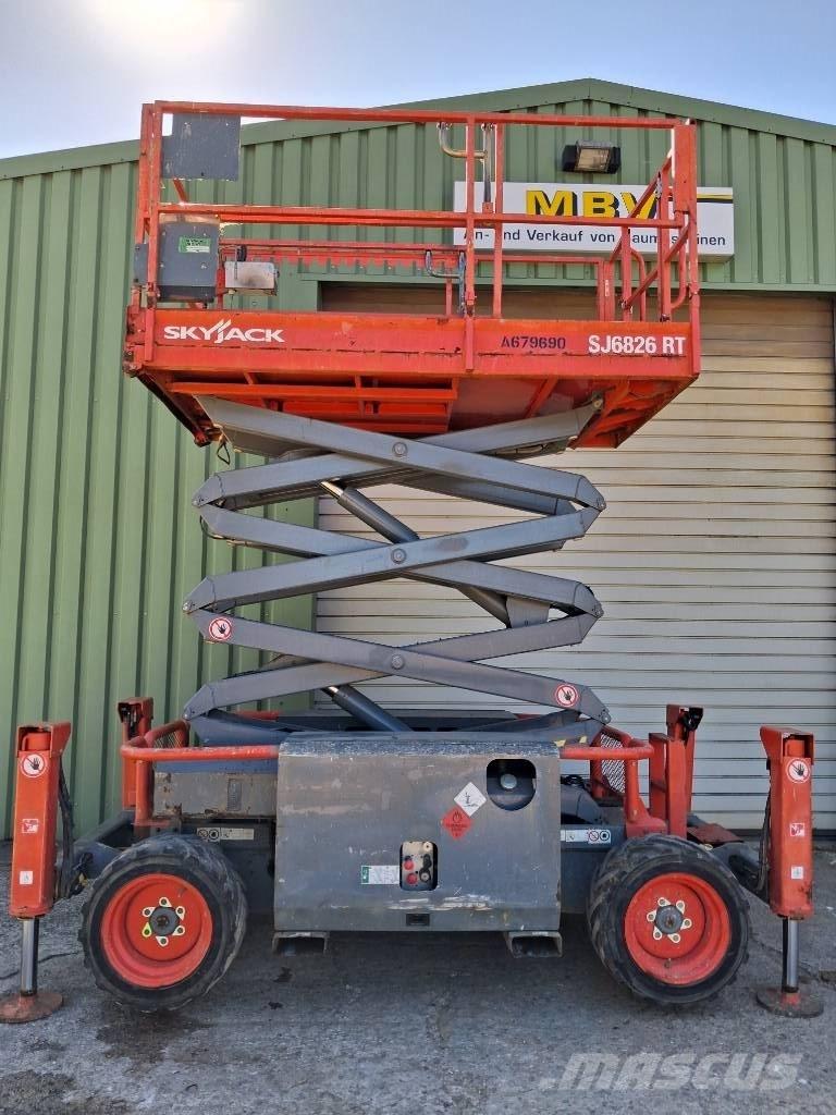 SkyJack SJ 6826 RT Plataformas tijera