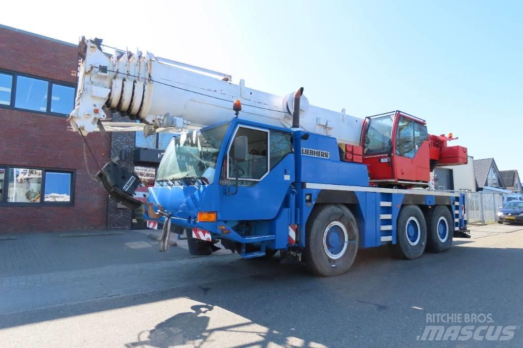 Liebherr LTM 1055-1 Grúas todo terreno