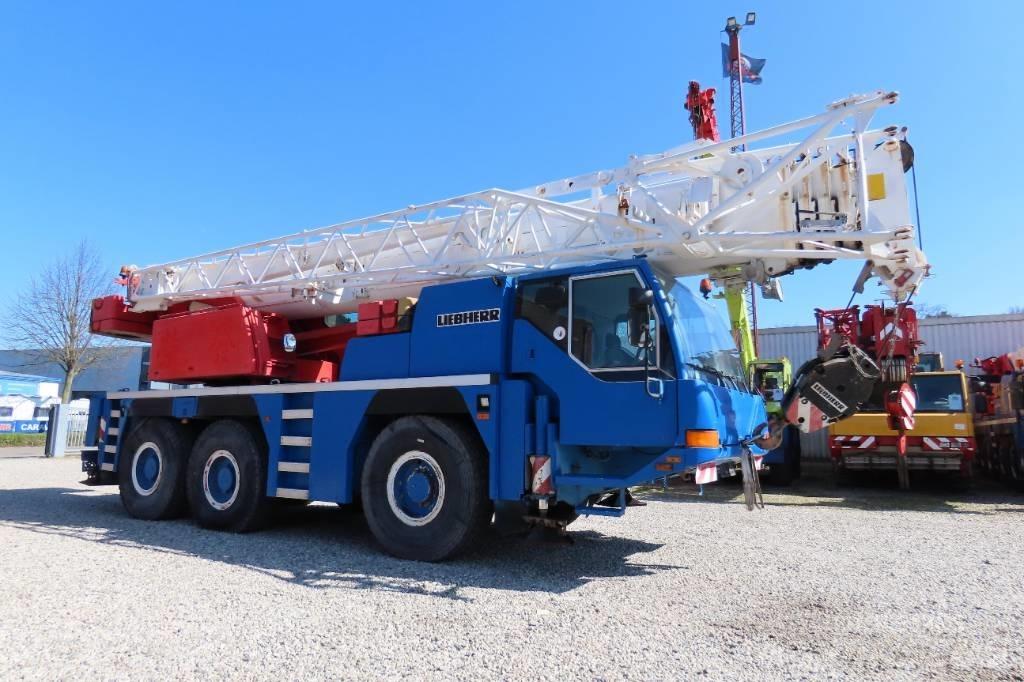 Liebherr LTM 1055-1 Grúas todo terreno