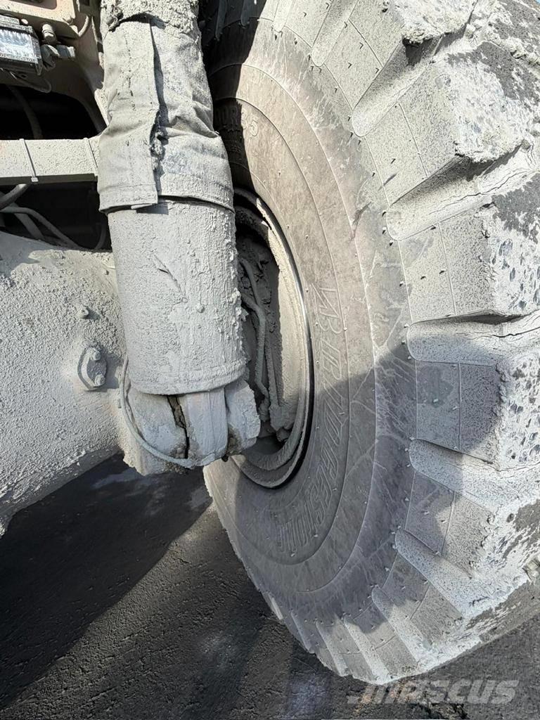 CAT 775 F Dúmpers rígidos