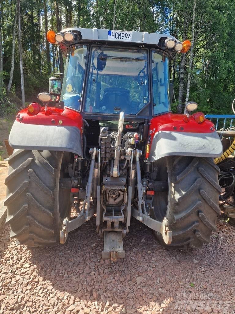 Massey Ferguson 5713 Tractores