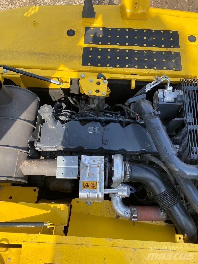 Komatsu 240LC-8 Excavadoras de cadenas