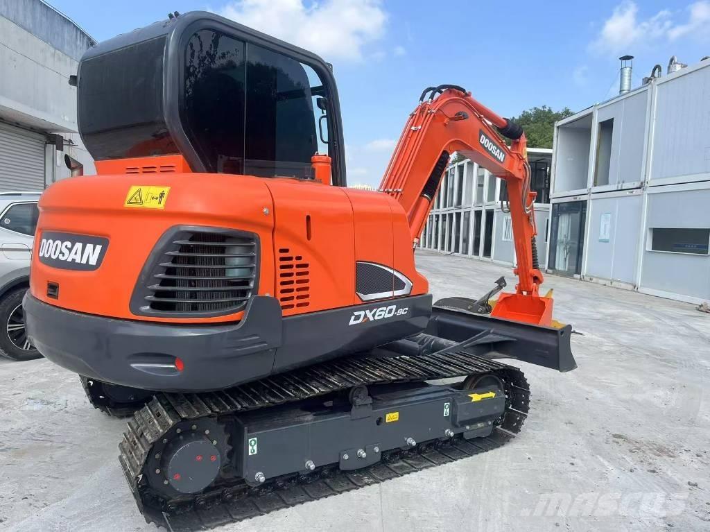 Doosan DX 60 Mini excavadoras < 7t