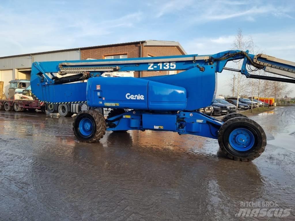 Genie Z 135 4x4 Plataforma de trabajo articulada