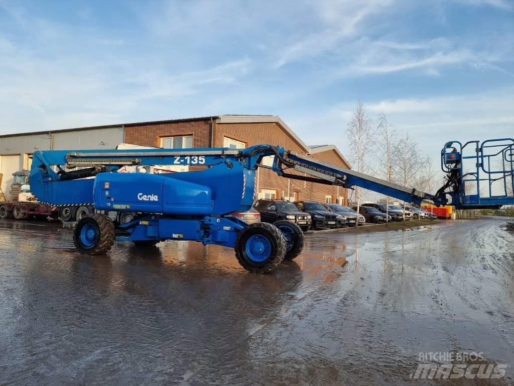 Genie Z 135 4x4 Plataforma de trabajo articulada