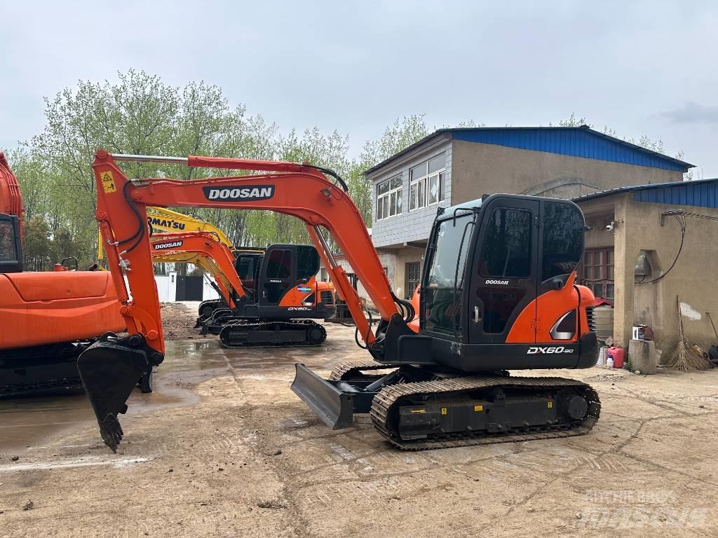 Doosan DX 60 Mini excavadoras < 7t