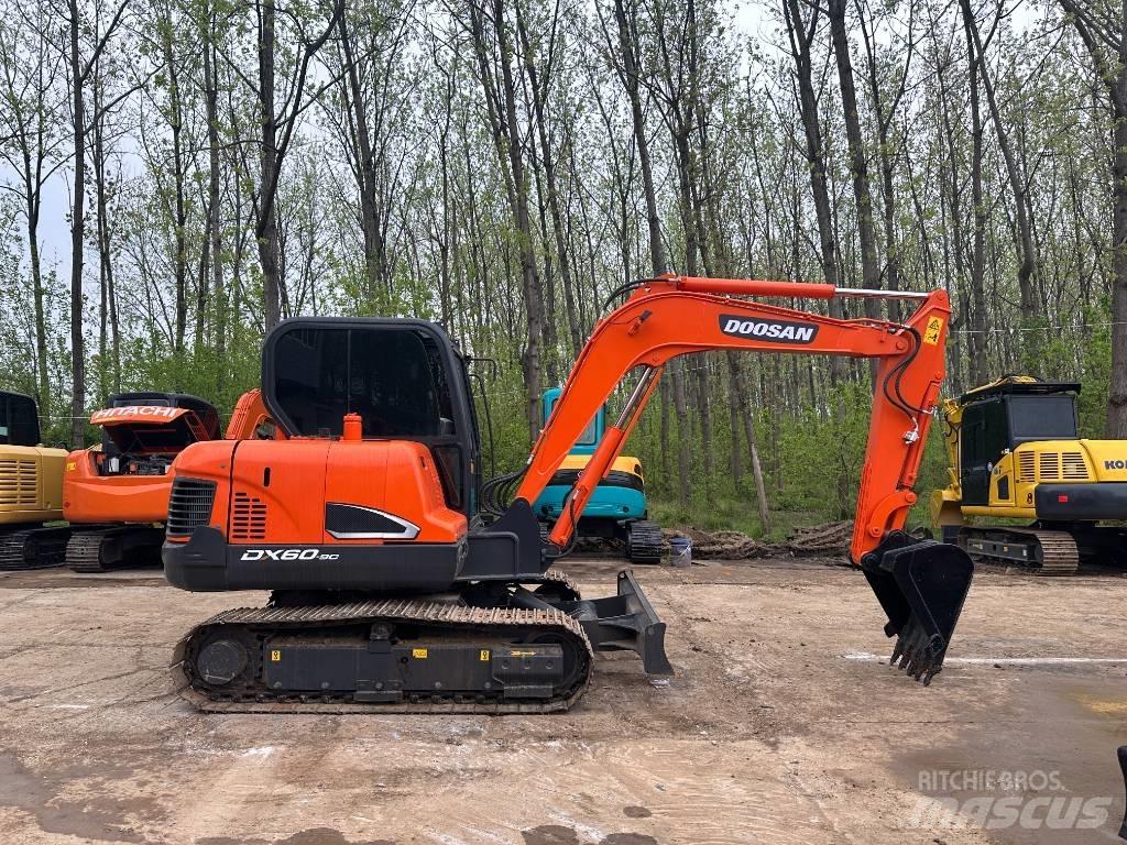 Doosan DX 60 Mini excavadoras < 7t
