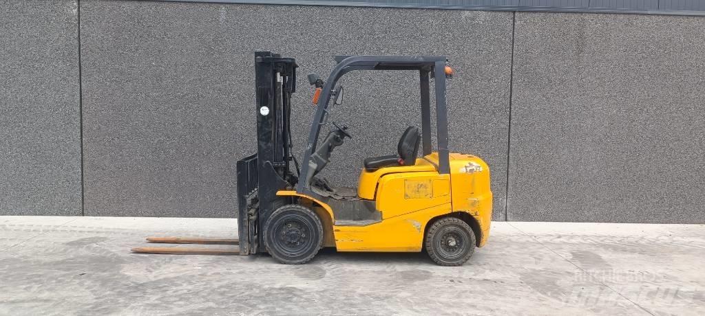TCM FD25T3 Carretillas diesel