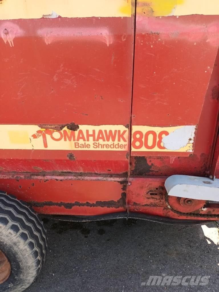 Tomahawk 808 Desmenuzadoras, cortadoras y desenrolladoras de pacas