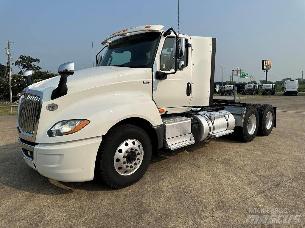 International LT Cabezas tractoras