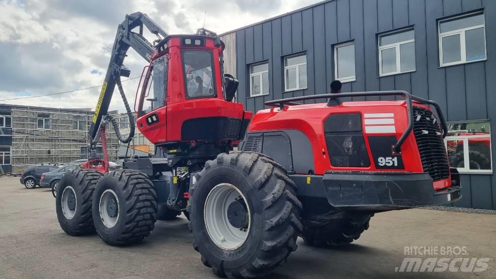 Komatsu 951 Cosechadoras