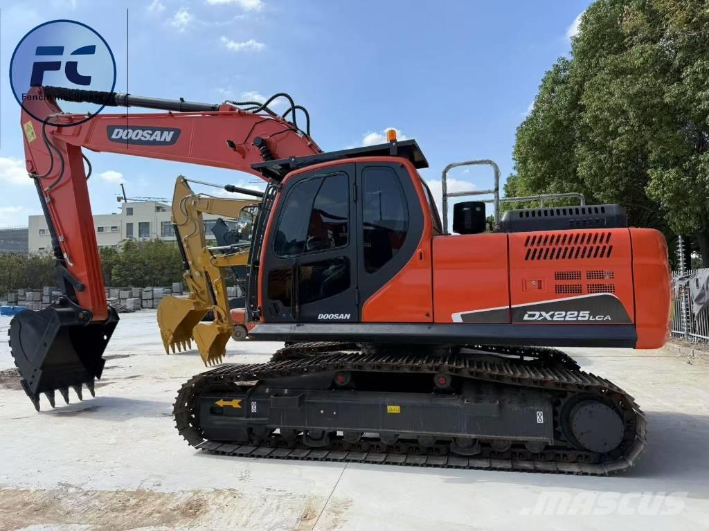 Doosan DX 225 LC Excavadoras de cadenas