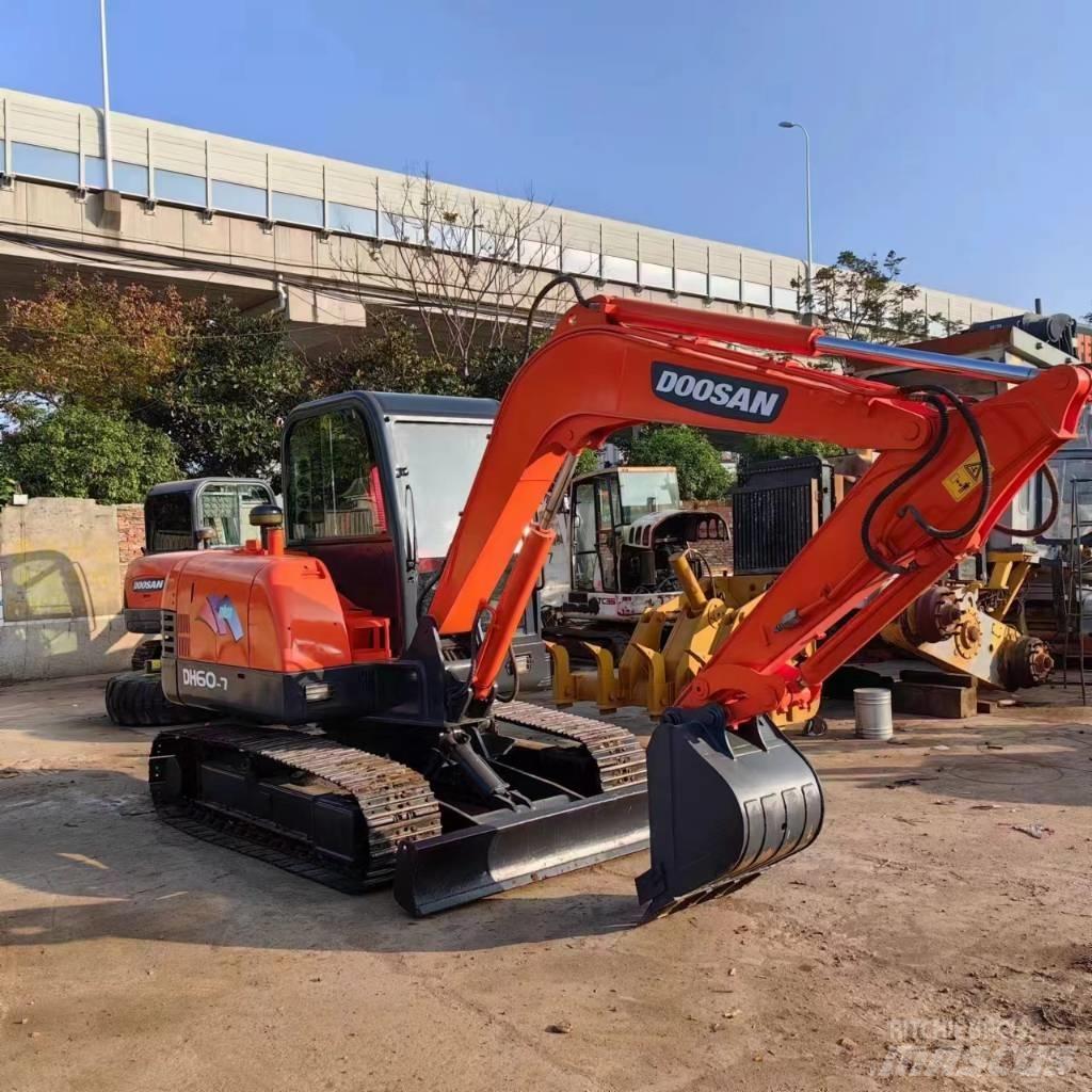 Doosan DH 60-7 Mini excavadoras < 7t