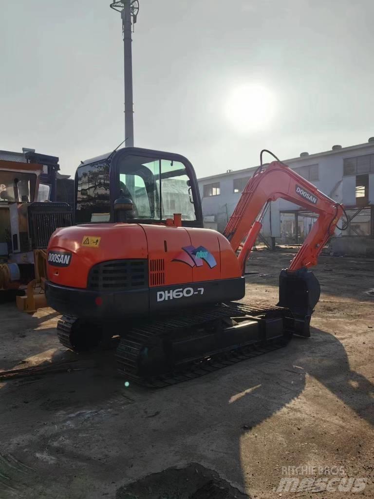 Doosan DH 60-7 Mini excavadoras < 7t