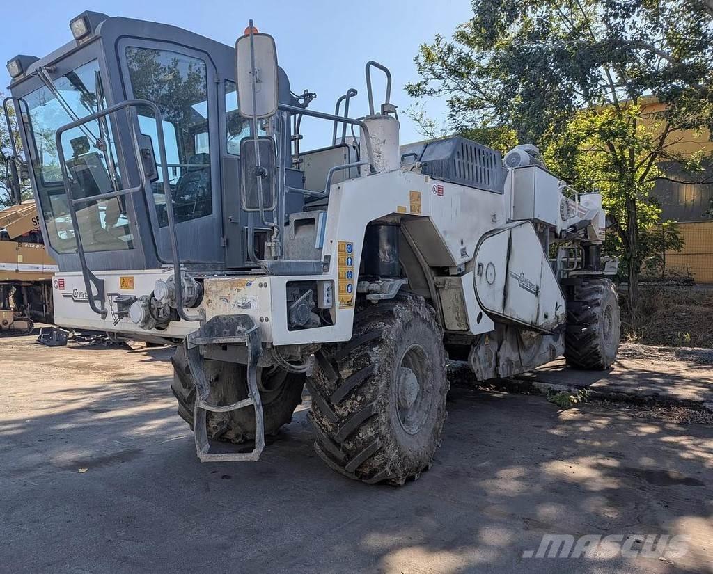 Wirtgen WR2000 Equipos para la estabilización de suelos y reciclaje de asfalto