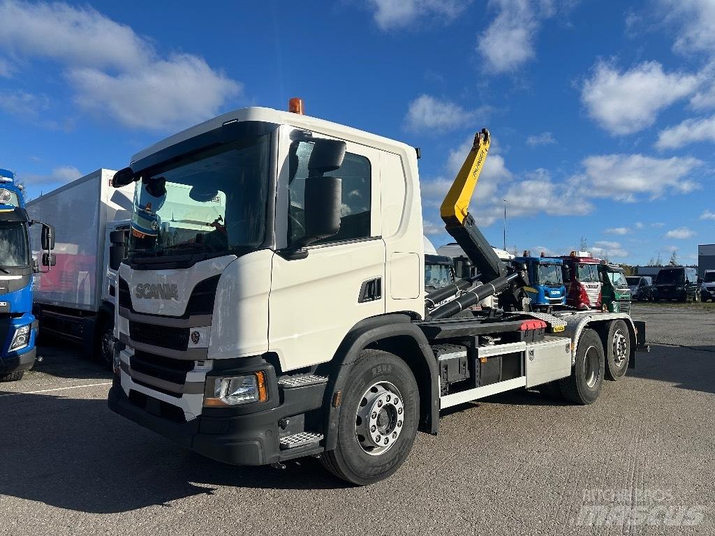 Scania P 360 Camiones polibrazo