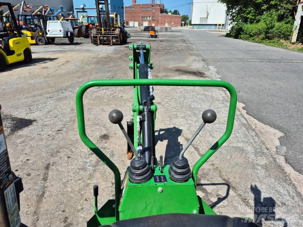 John Deere 1025 R Tractores
