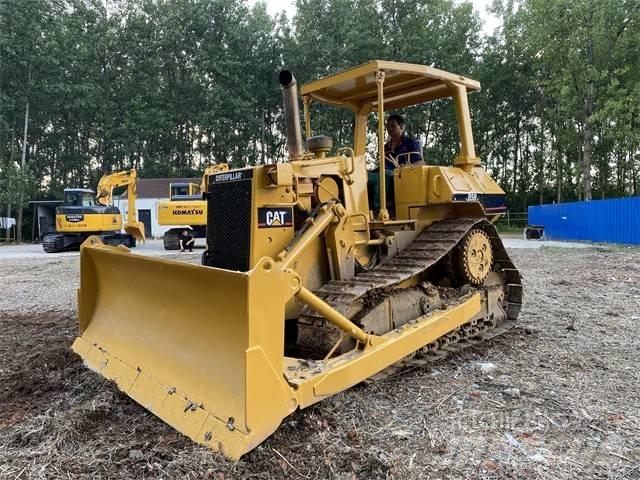 CAT D 5 H Buldozer sobre oruga