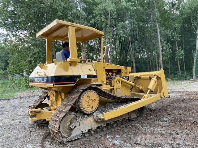 CAT D 5 H Buldozer sobre oruga