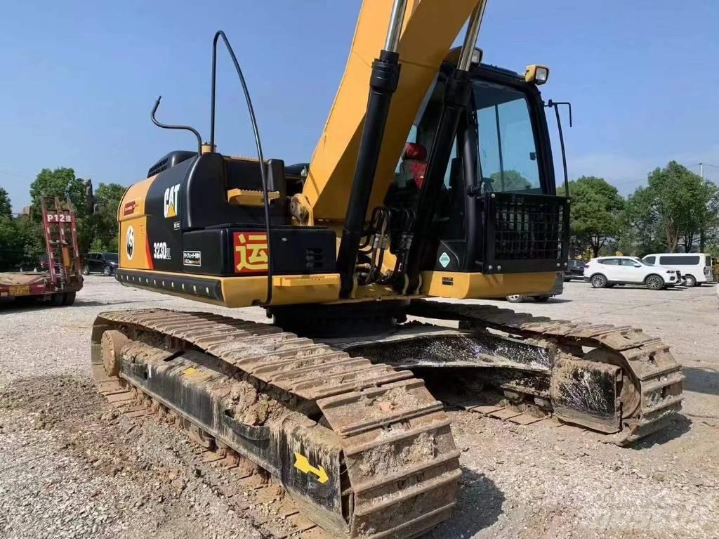 CAT 323 D L Excavadoras de cadenas
