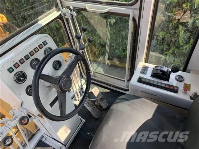 CAT 140K Motoniveladoras