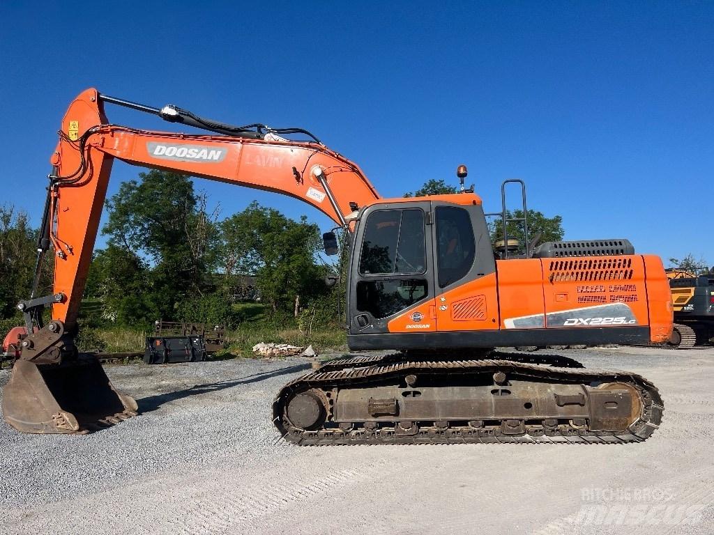 Doosan DX 225 LC-5 Excavadoras de cadenas