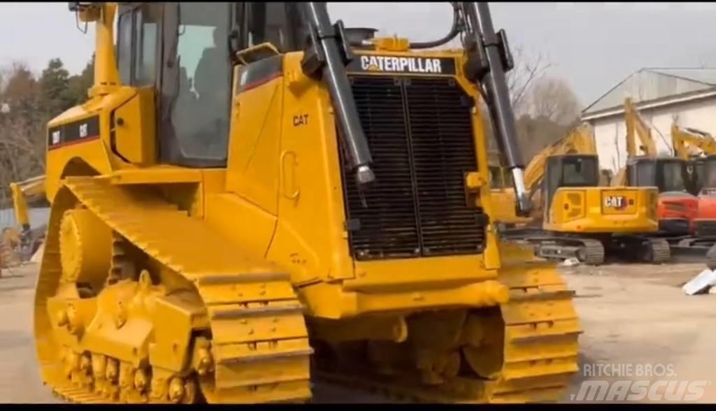 CAT D 8 T Buldozer sobre oruga