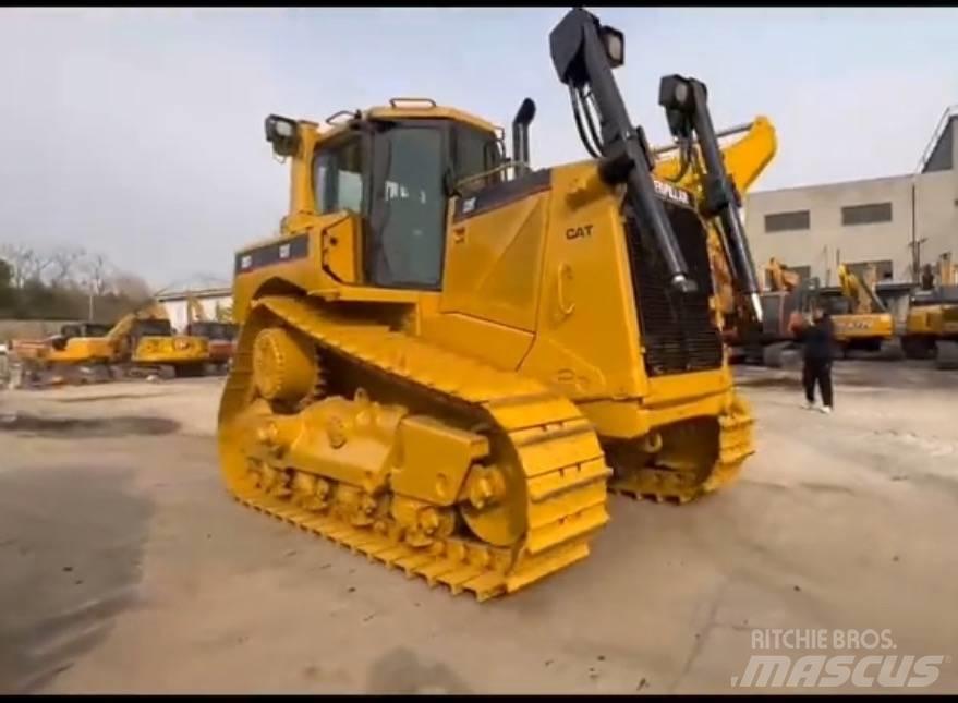 CAT D 8 T Buldozer sobre oruga