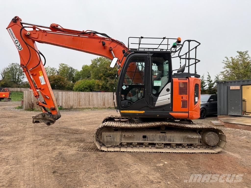 Hitachi ZX 135 US-6 Excavadoras de cadenas