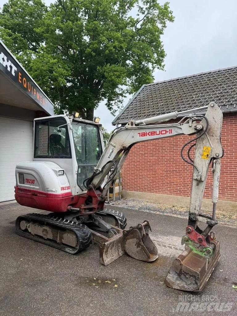 Takeuchi TB230 Mini excavadoras < 7t
