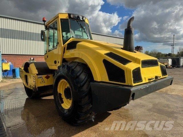 Bomag BW 213 D H-4 Rodillos de un solo tambor