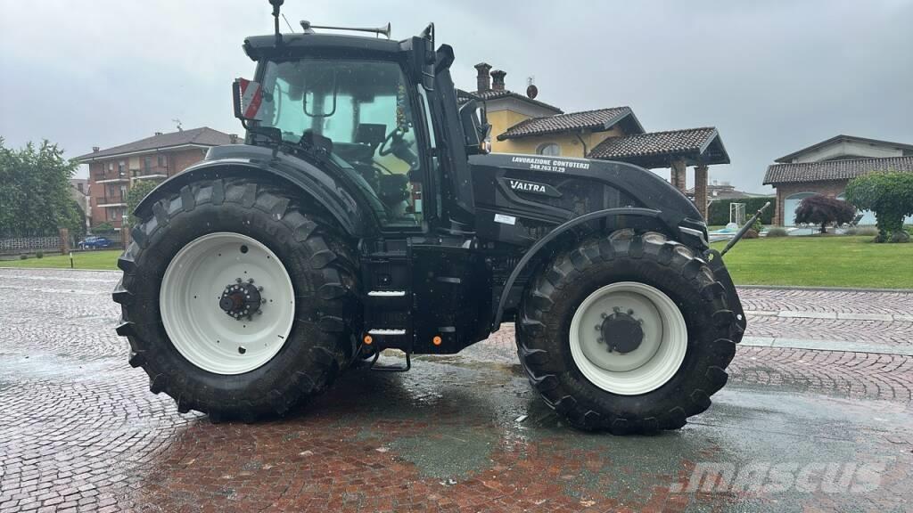 Valtra Q305 Tractores