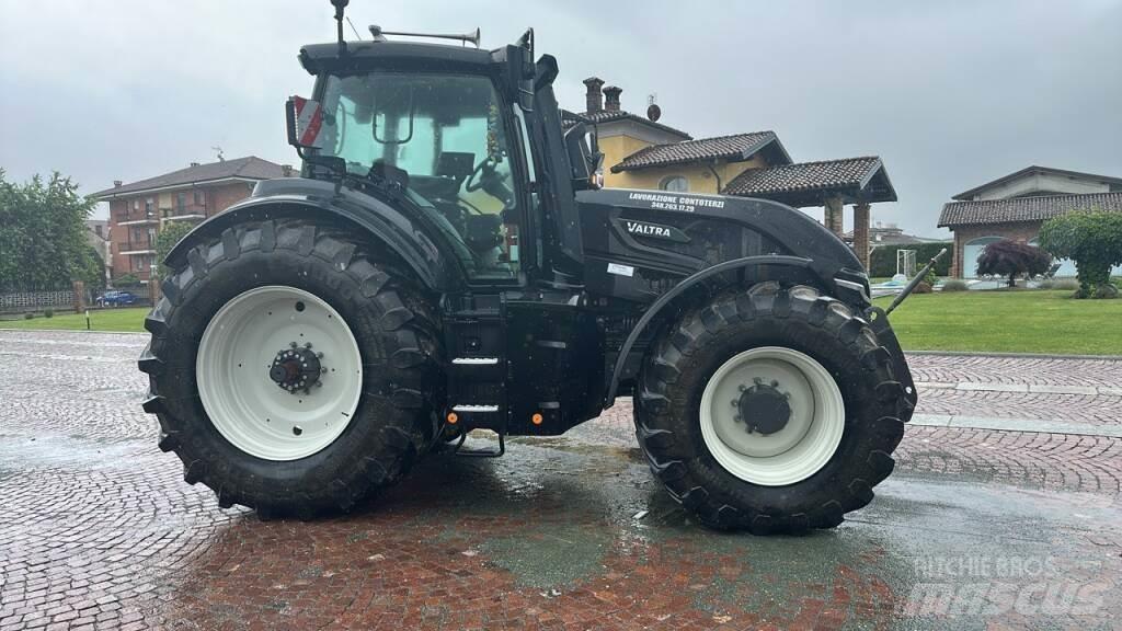Valtra Q305 Tractores