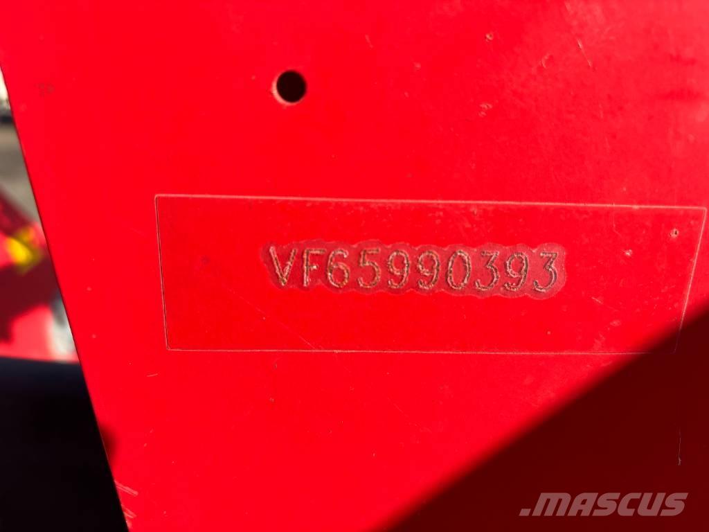 Kverneland 97150C Rastrillos y henificadores