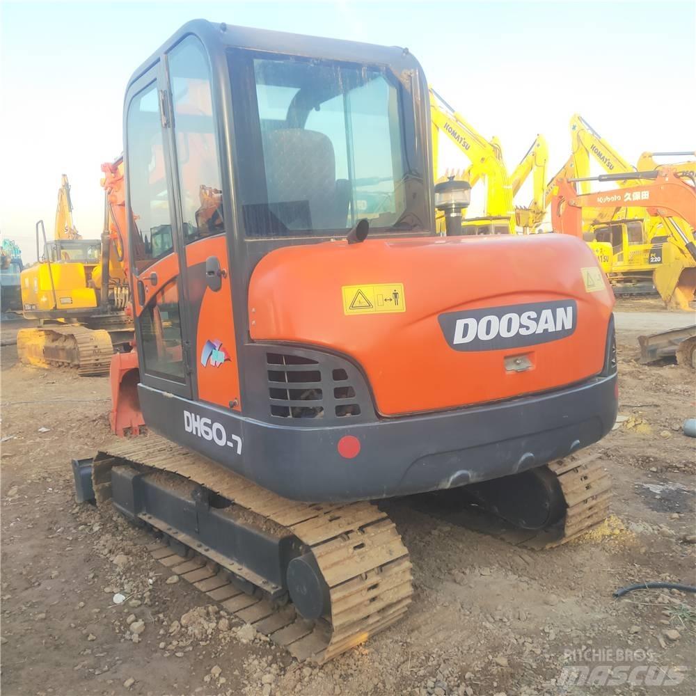 Doosan DH 60-7 Mini excavadoras < 7t