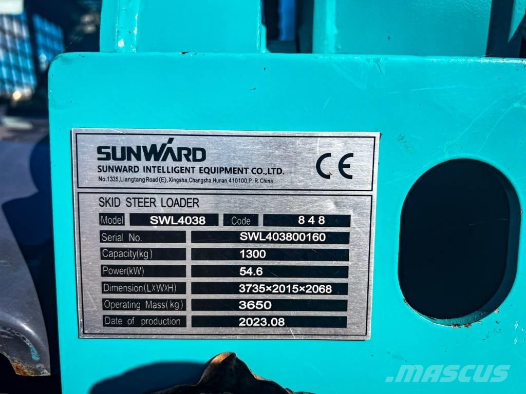 Sunward 4038 Minicargadoras