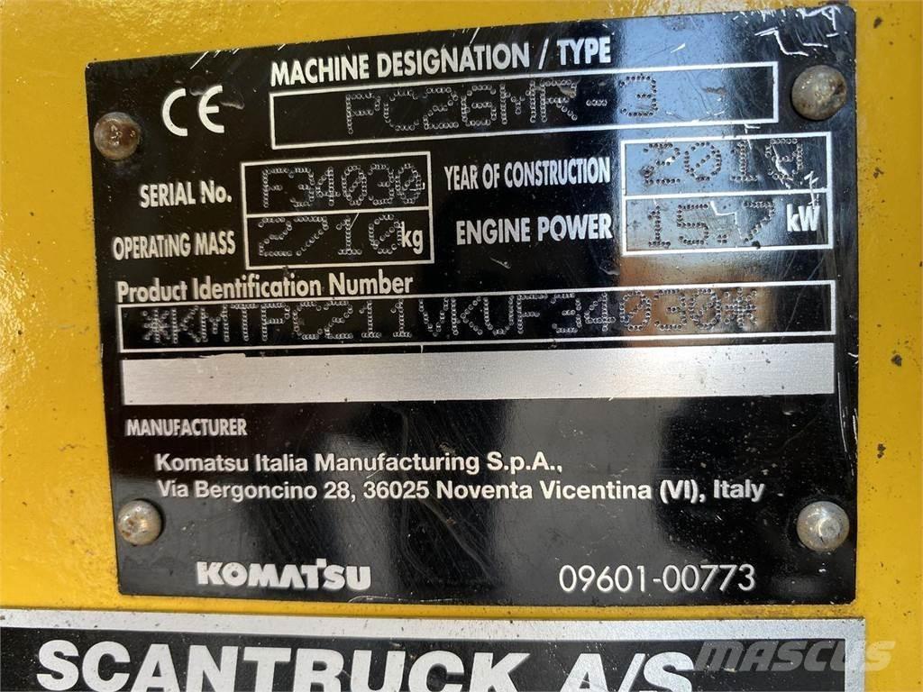 Komatsu PC26MR-3 Excavadoras de ruedas