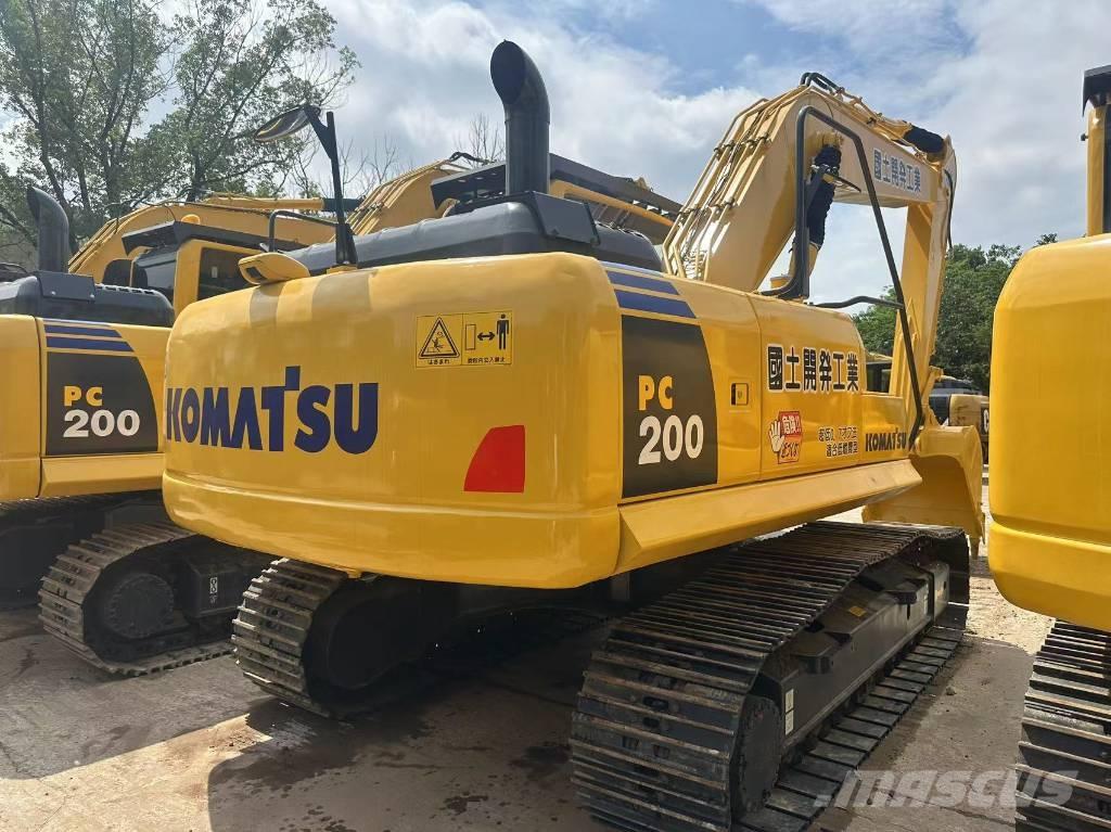 Komatsu PC220-8 Excavadoras de cadenas