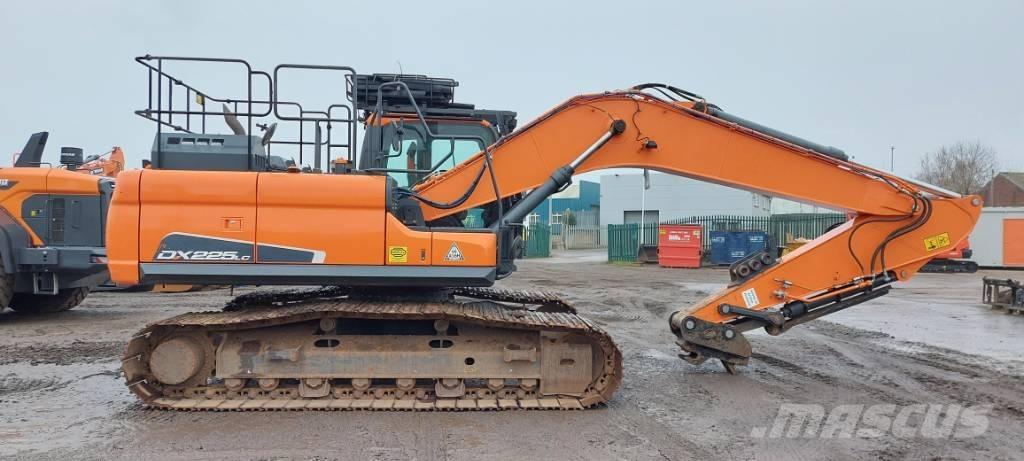 Develon DX225LC-5 Excavadoras de cadenas