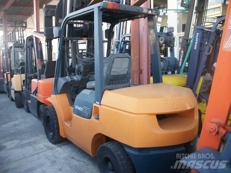 Toyota 7 FDJ 35 Carretillas diesel