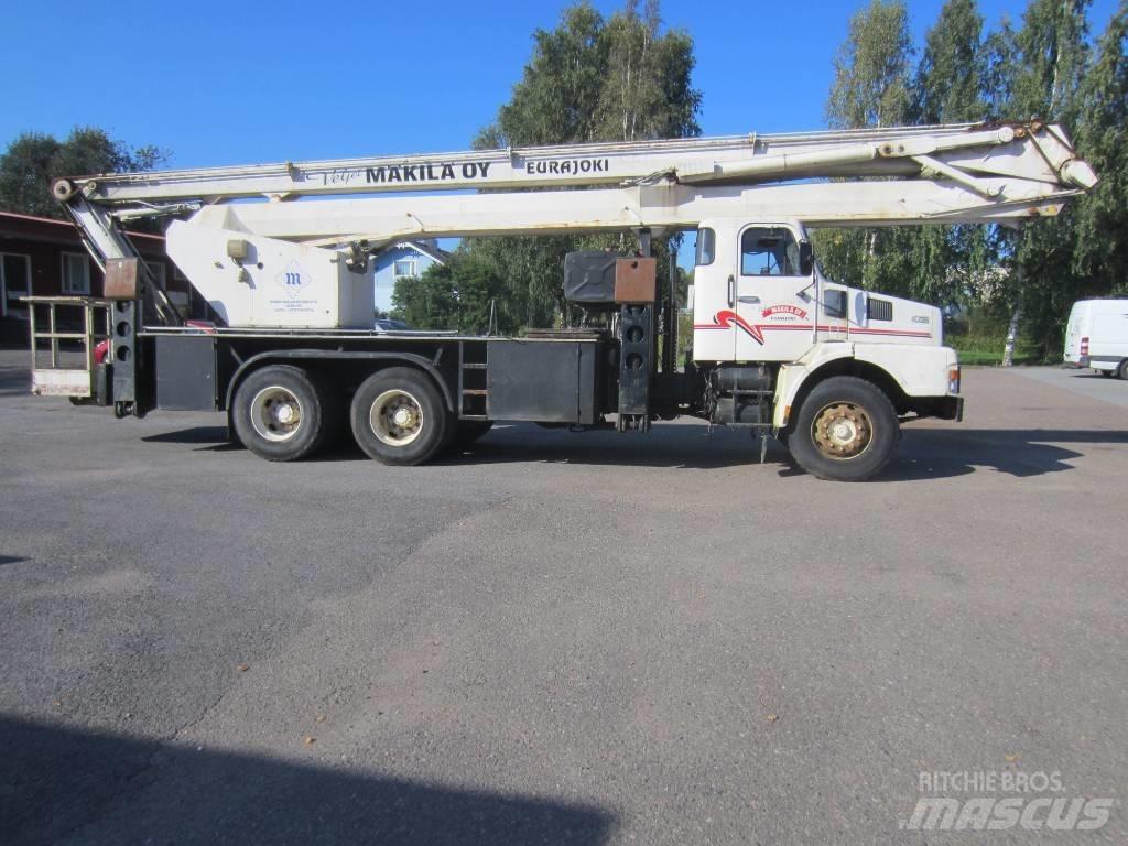 Volvo N 7 6X2 4600 Camiones grúa