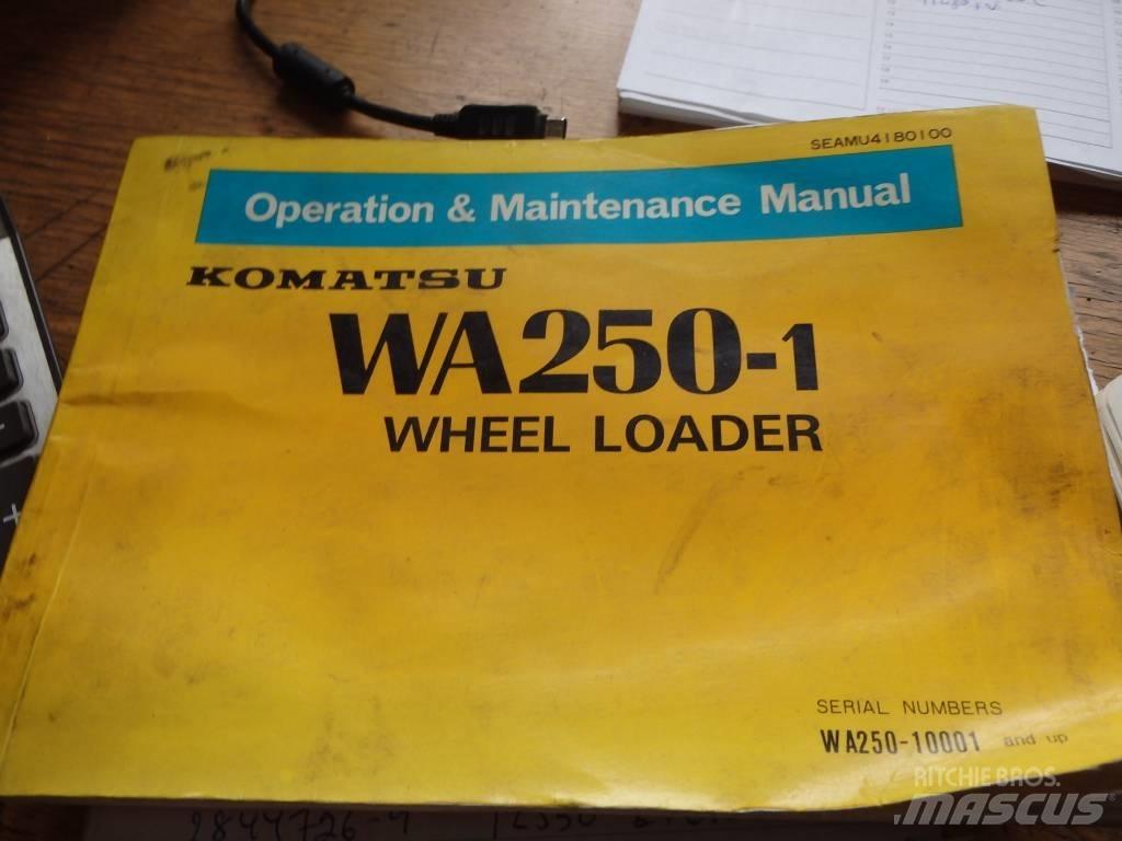 Komatsu WA 250-1 Cargadoras sobre ruedas