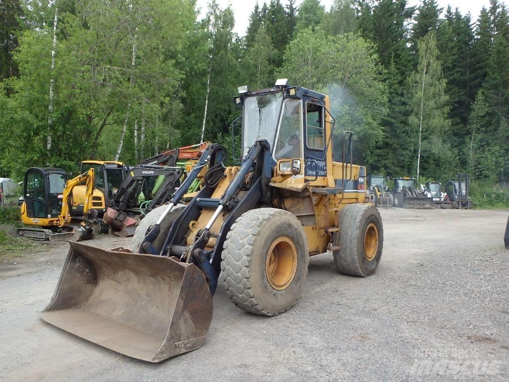Komatsu WA 250-1 Cargadoras sobre ruedas